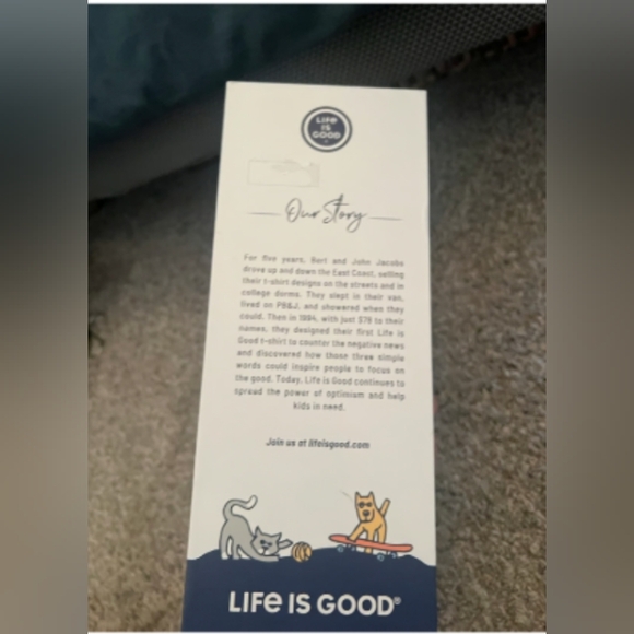 NWT! Life Is Good PET Design Insulated Water Bottle 32 oz (Light Blue Color) - Picture 3 of 5